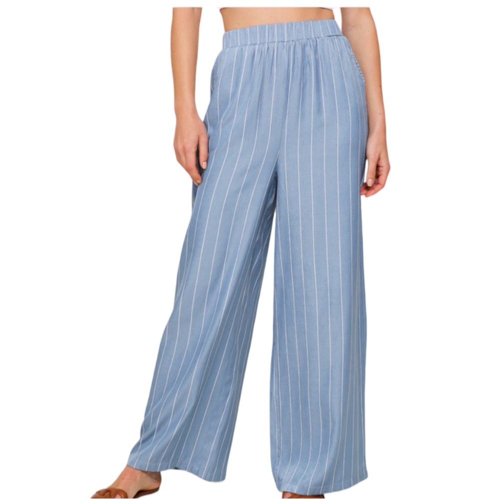 NWT Women’s Denim Blue Pin Stripe Wide Leg Pant Size Large